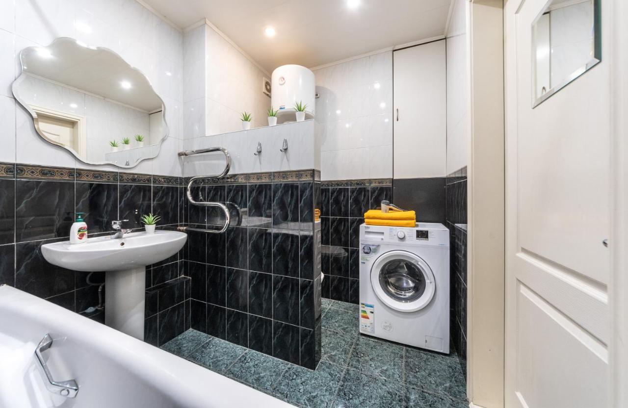 Ferienwohnung Уютная Квартира Для Семьи На Оболони Kiew Exterior foto